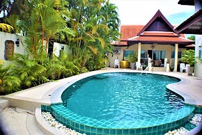 Very Large Villa Suitable for a Large Group up to 10 People or Even 2 