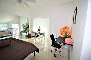 Very Large Villa Suitable for a Large Group up to 10 People or Even 2 