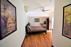 Very Large Villa Suitable for a Large Group up to 10 People or Even 2 