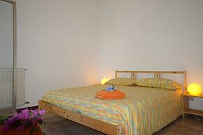 Panoramic Villa Near The Sea