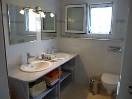 Despite Corona Summer Vacation on Southern Greek Beaches