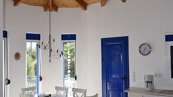 Despite Corona Summer Vacation on Southern Greek Beaches