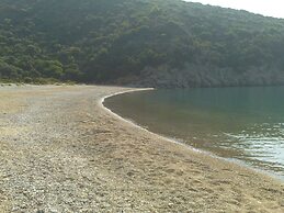 Despite Corona Summer Vacation on Southern Greek Beaches