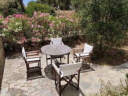 Despite Corona Summer Vacation on Southern Greek Beaches