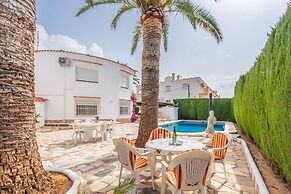 Bungalow 90m2, Airco 2, Pool 5x10, Sandy Beach 200m, Wifi, Carport for