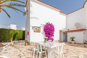 Bungalow 90m2, Airco 2, Pool 5x10, Sandy Beach 200m, Wifi, Carport for