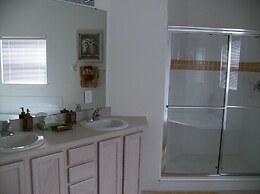 4 Bedroom Platinum Home With Games Room and Spa