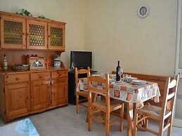 Central Holiday Home With Terrace And Garden, Parking Available