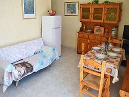 Central Holiday Home With Terrace And Garden, Parking Available