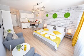 Candy Studio - Cismigiu Gardens - Quiet Room - Open Kitchen -smart Tv