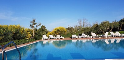 House With Private Garden in the Crete Senesi