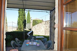 House With Private Garden in the Crete Senesi