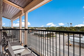 Best Western Bandera Suites & Saloon