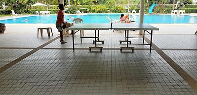 Spacious 3rd Floor Studio at Baan Suan Lalana