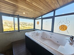Brooch Boutique Hotel