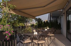 Brooch Boutique Hotel