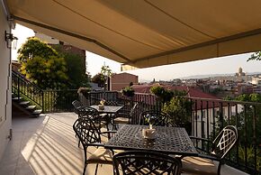 Brooch Boutique Hotel