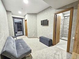Brooch Boutique Hotel