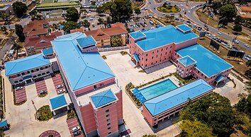 Golden Peacock Hotel Blantyre