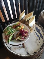 MidtGolf Guest house