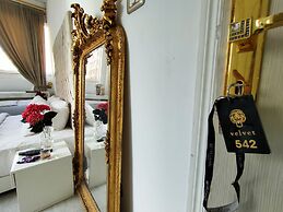 Velvet Hotel