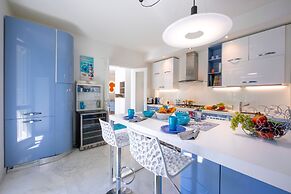 Villa Victor 100m from sea