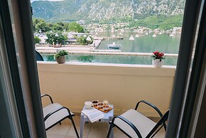 Step to Kotor Bay Guesthouse