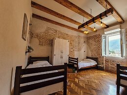 Step to Kotor Bay Guesthouse
