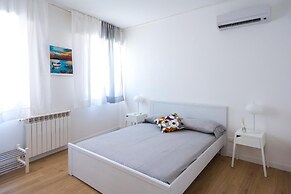 Mondello Beach Rooms