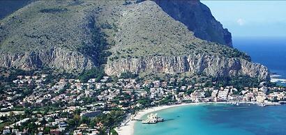 Mondello Beach Rooms