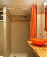 Urban Oasis homm Studio on Syntagma