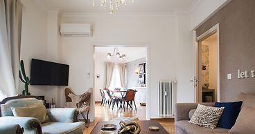 Acropolis homm Urban Oasis