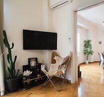 Acropolis homm Urban Oasis