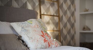 Acropolis homm Urban Oasis