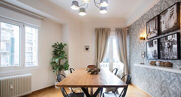 Acropolis homm Urban Oasis