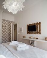 Acropolis homm Urban Oasis