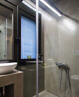 Urban Luxury homm Studio in Piraeus