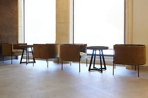 Ansares Hotel