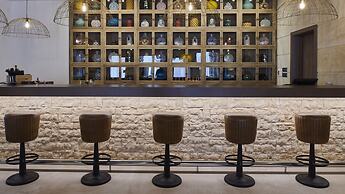 Ansares Hotel