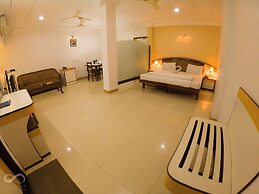 Blue Diamond The Hotel