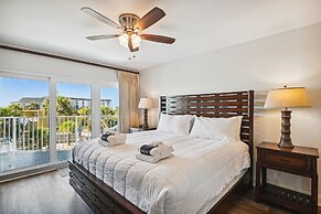 Seacrest 301AB is a 3 BR Gulf front on Okaloosa Island by RedAwning