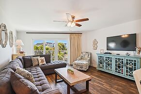 Seacrest 301AB is a 3 BR Gulf front on Okaloosa Island by RedAwning