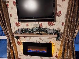 Jonstone Pines Lodge at Cayton Bay Holiday Park