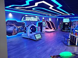 Jonstone Pines Lodge at Cayton Bay Holiday Park