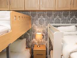 Jonstone Pines Lodge at Cayton Bay Holiday Park