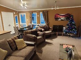 Jonstone Pines Lodge at Cayton Bay Holiday Park