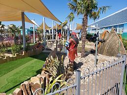 Jonstone Pines Lodge at Cayton Bay Holiday Park