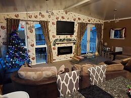 Jonstone Pines Lodge at Cayton Bay Holiday Park