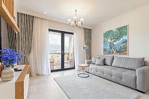 Lustica Bay Central