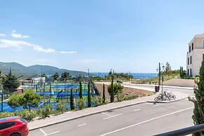 Lustica Bay Central